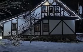 Біла Хижа (Хата)